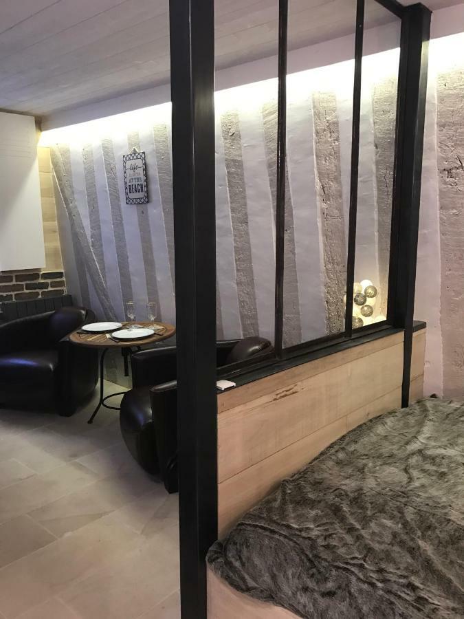 Le Lingotin Apartment Honfleur Bagian luar foto